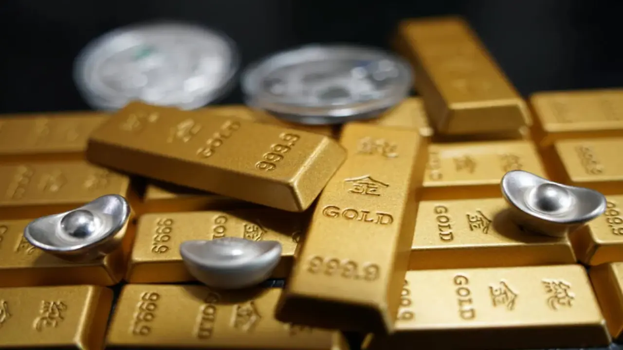 تراجع أسعار الذهب عالمياً عقب تصريحات ترمب بشأن مضيق هرمز ومستجدات الاقتصاد